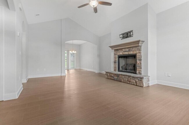 Foto del edificio - 2319 Davenport Ct