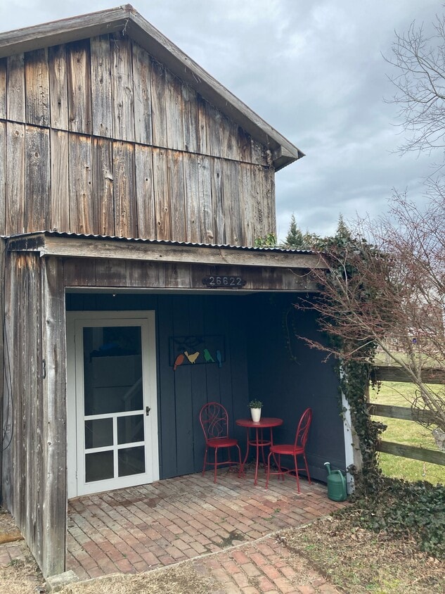 Covered patio. - 26622 Medders Rd