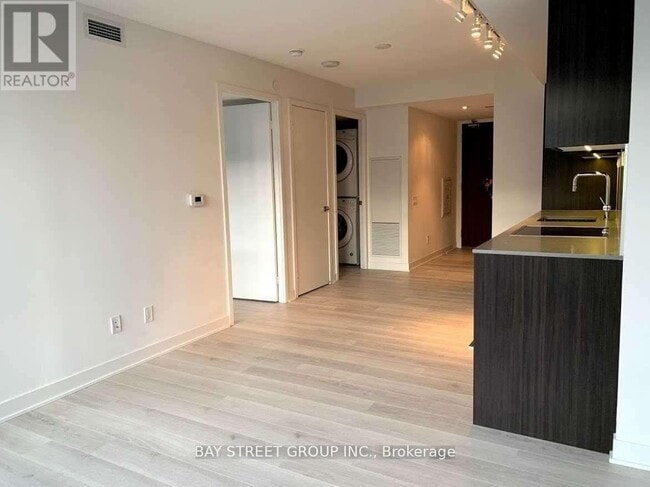 Building Photo - 80 Queens Wharf Rd