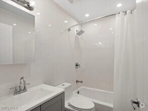 Building Photo - 220 39th Ave NW