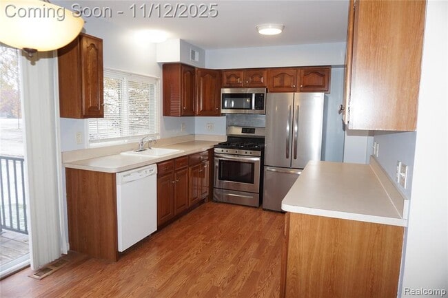 Foto del edificio - 37680 Charter Oaks Blvd