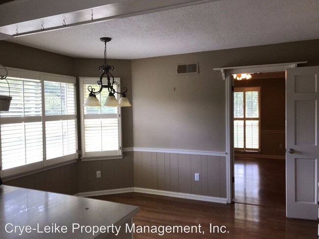 Foto del edificio - 5 br, 3 bath House - 400 Houston Hill