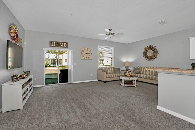 Foto del edificio - 15649 Boggy Oak Cir