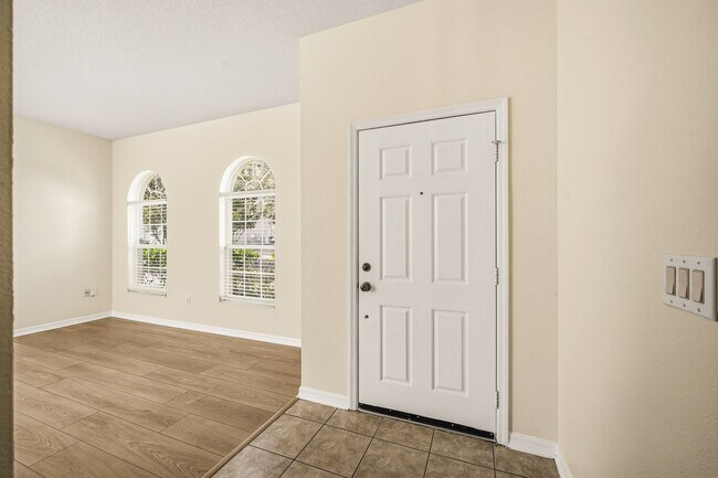 Foto del edificio - Cozy 4/2 Home Nestled in a Gated Community