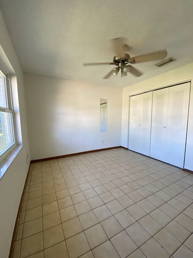 1215 Harbour Point Dr, Port Orange, FL 32127 House Rental in Port
