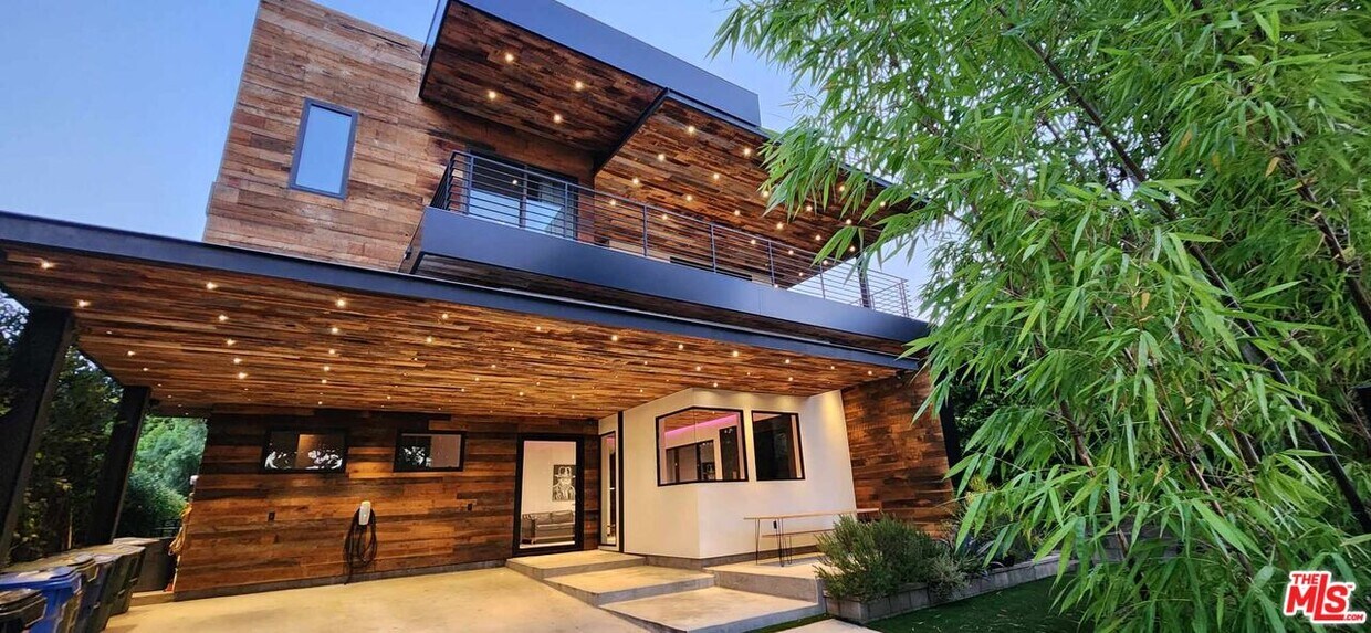 Foto principal - 546 Westbourne Dr