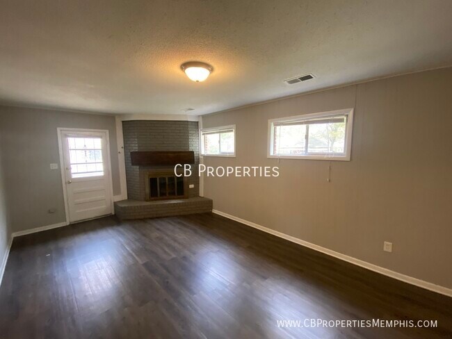 Building Photo - 1832 Tahiti Ln