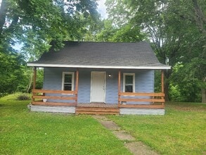 Building Photo - 301 E Olive St