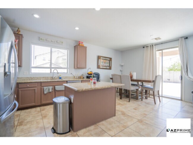 Building Photo - Discover Comfort and Style in this Remarka...