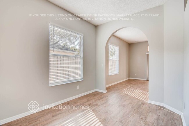 Foto del edificio - 3037 Sebastian Ln
