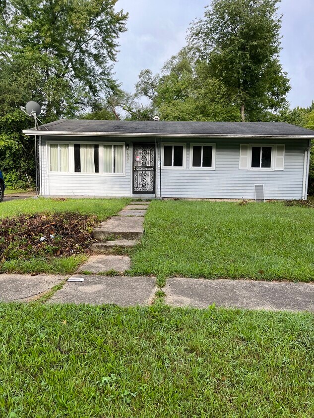 Foto principal - 1591 Azalea Dr