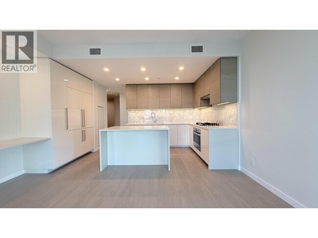 Photo du bâtiment - 2186 Gilmore Ave