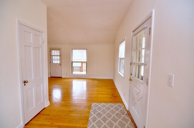 Building Photo - 2321 Pittsfield Blvd
