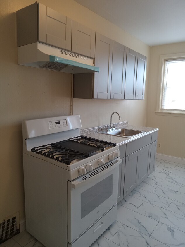 Foto principal - 5537 Woodland Ave