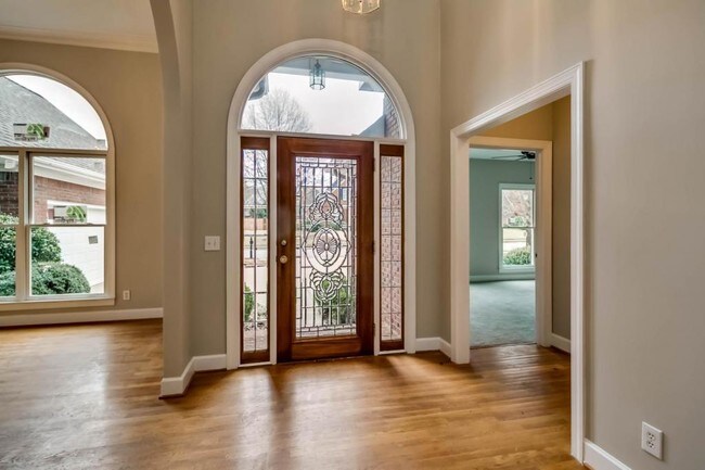Foto del edificio - 3812 Gaineswood Lane