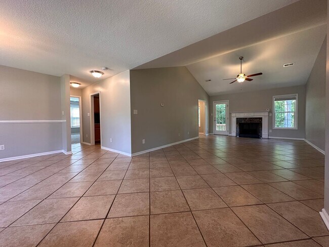 Foto del edificio - 102 Brookhaven Dr