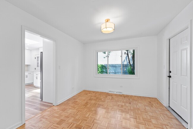 Foto del edificio - 5654 S Washington St