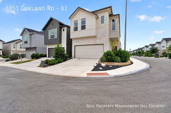 Foto del edificio - 8851 Oakland Rd