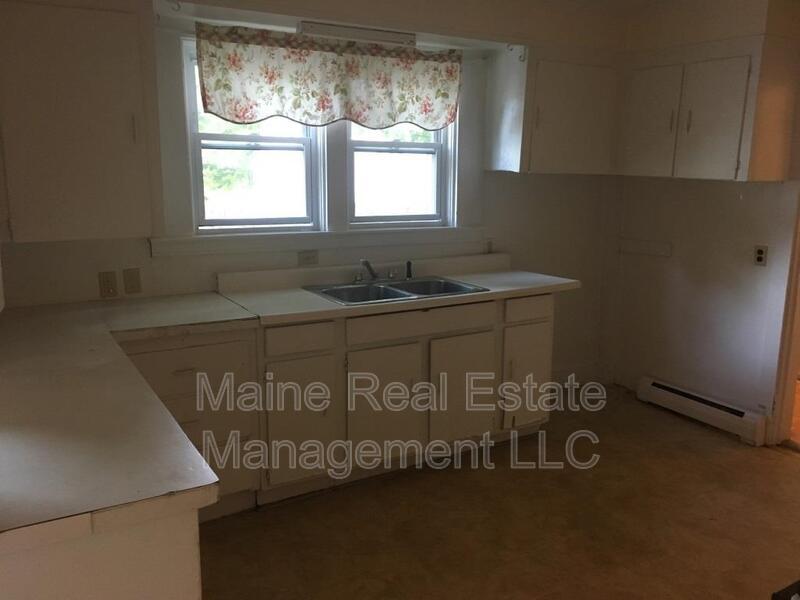 Primary Photo - 12 Maxim Ct