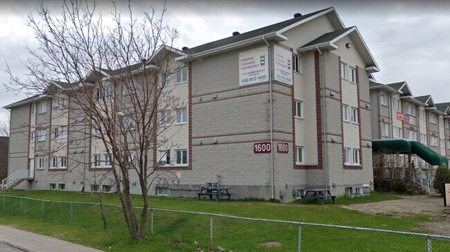 Primary Photo - Residence Estudiantes Montmorency