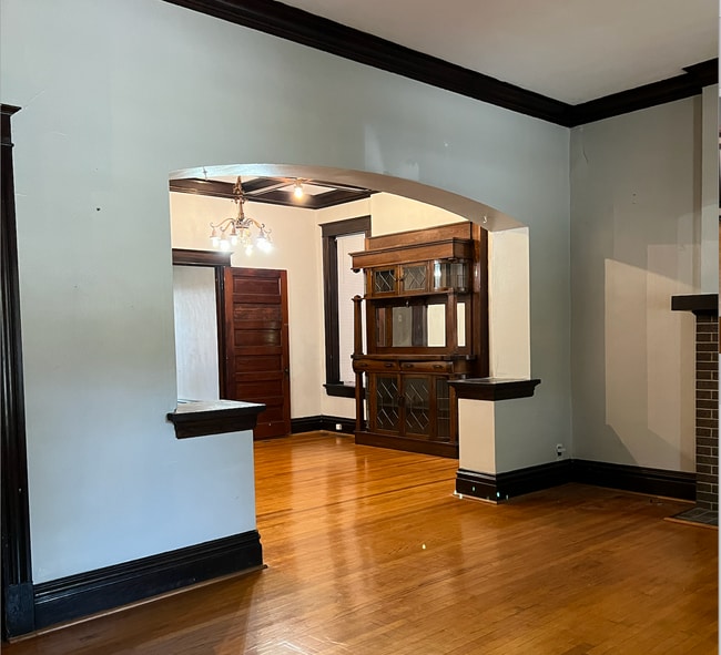 Building Photo - 3453 Hartford St