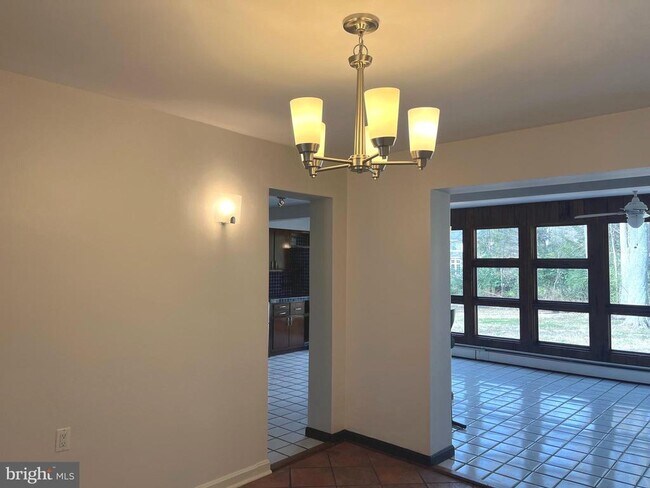 Foto del edificio - 6822 Sorrel St