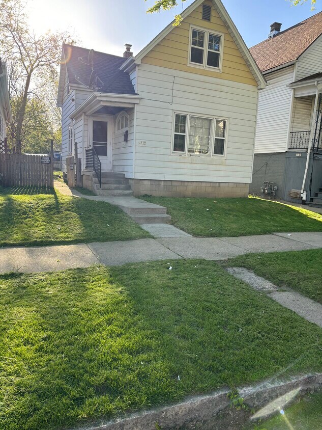 Primary Photo - 1919 S 7th St