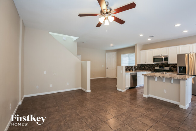 Foto del edificio - 6437 N Butterfly Sky St
