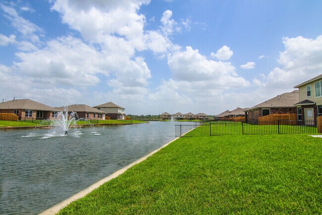 Foto del edificio - 29611 Clover Shore Dr