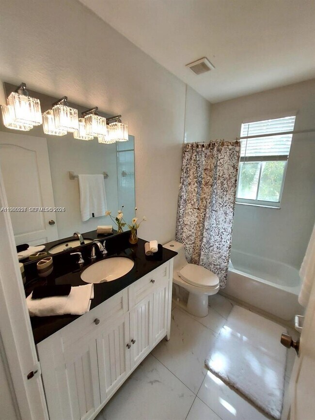 Foto del edificio - 2637 SE 16th Terrace