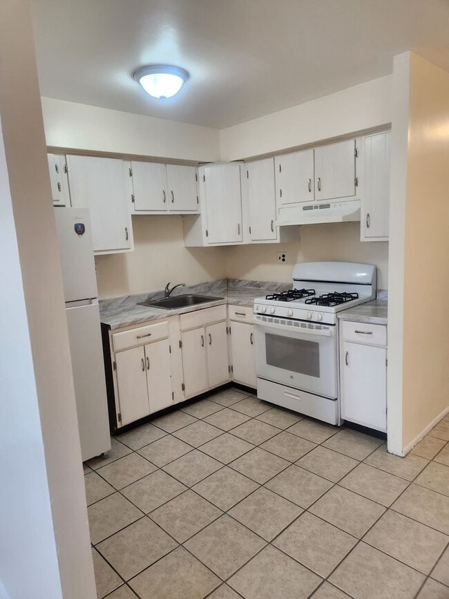 Foto del edificio - 4320HOWELL UNIT A &amp; B