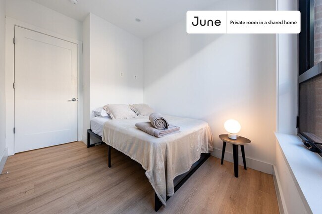 Foto del edificio - Room in Shared 4 bed/2 bath home