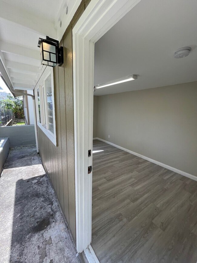 Foto del edificio - 3 bedrooms, 4 baths and detached bedroom/den in a Multiplex Single Family Home in Lower Nuuanu