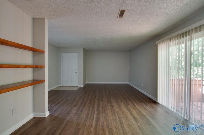 Foto del edificio - 4914 Cotton Row NW