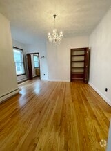 Building Photo - 105 W Elm St