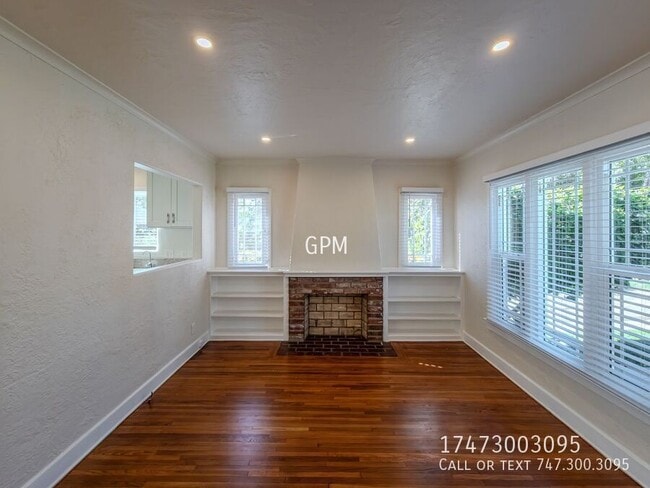 Foto del edificio - 1320 E Maple St