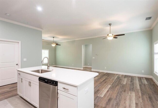 Foto del edificio - 1918 N Betty Ln