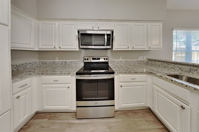 Building Photo - 4538 Windy Hollow Dr