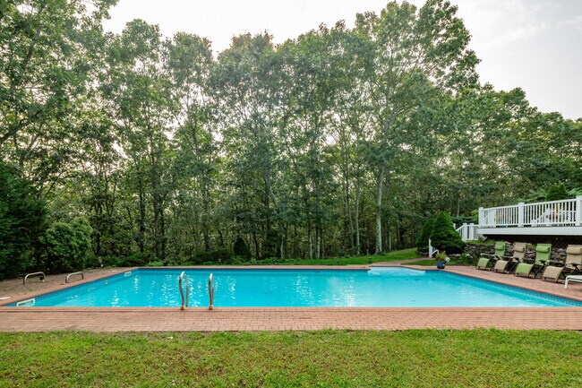 Foto del edificio - 83 Laurel Valley Dr
