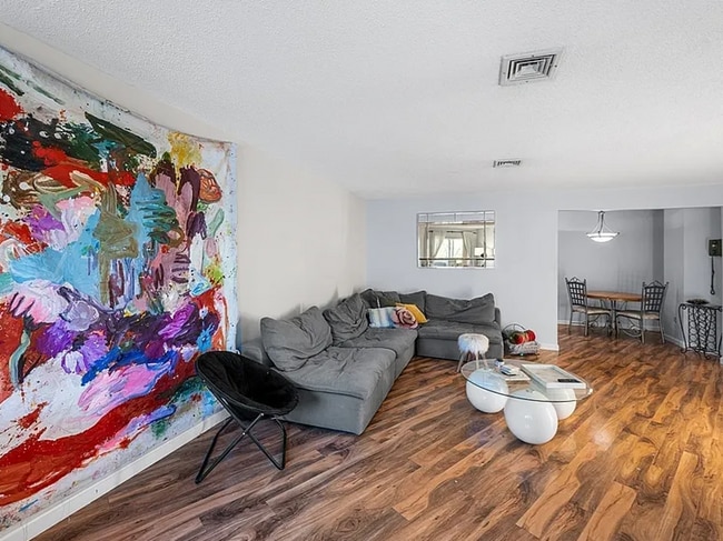 Photo - 42 Loomis St Apartment