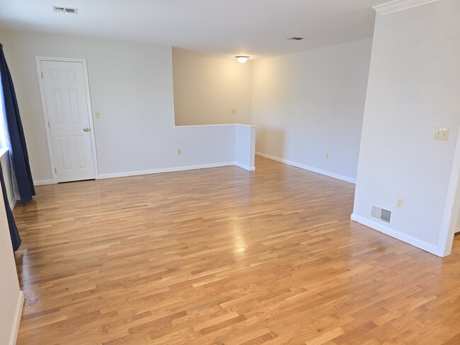 Dining room looking into entry - 13 Autumn Leaf Ct