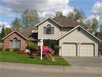 Primary Photo - South Renton/North Kent 3 bed 2.5 bath hom...