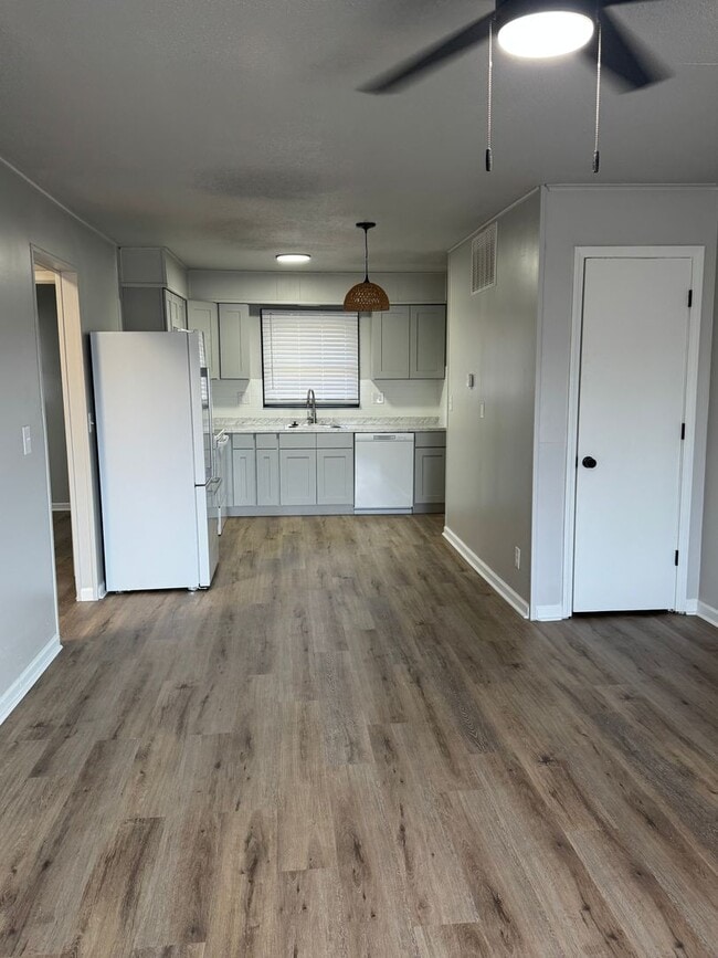 Building Photo - 2812 Mulberry Rd