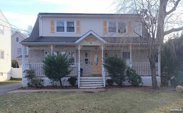 Primary Photo - 82 Horton Ave