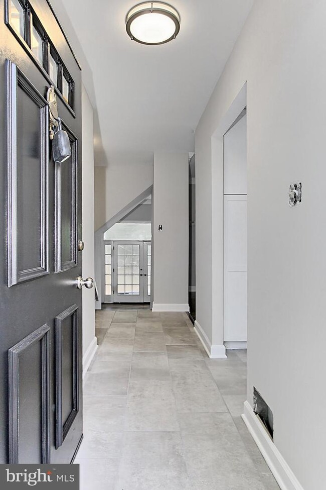 Building Photo - 5420 Midship Ct