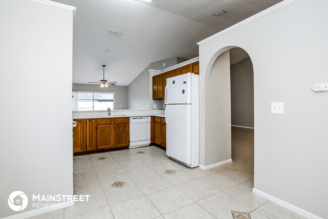 Foto del edificio - 12632 Belrose Ave