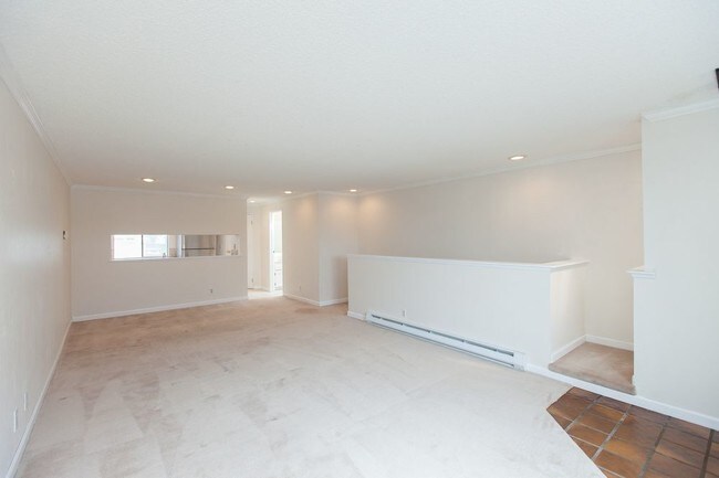 Building Photo - 920 5th Ave