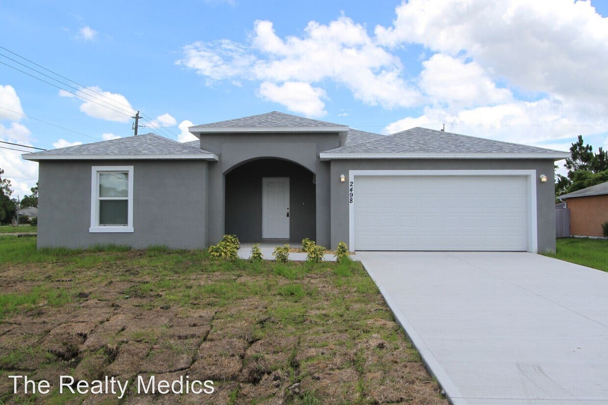 Primary Photo - 4 br, 2 bath House - 2498 Cogan Dr SE