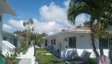 Building Photo - 4537 Poinciana St