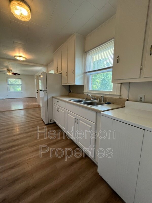 Foto del edificio - 44623 S Gold Branch Rd